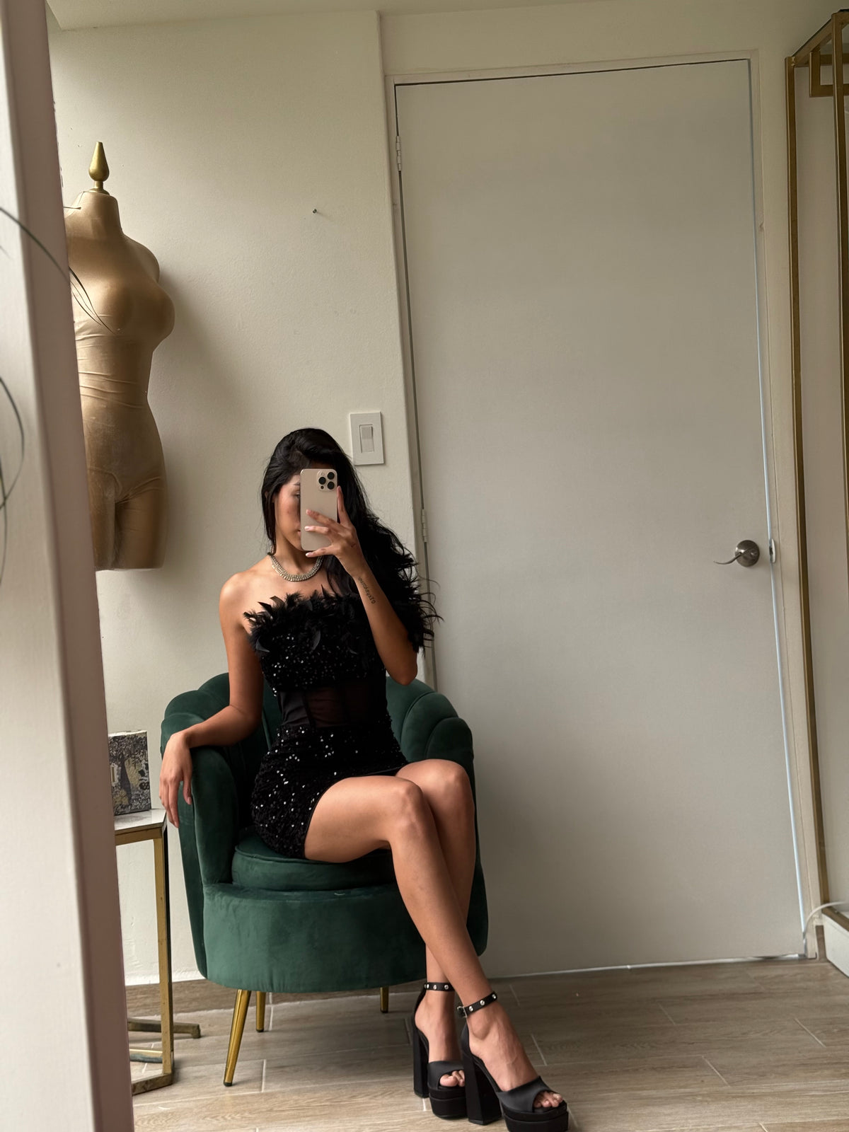 Vestido strapless lentejuelas